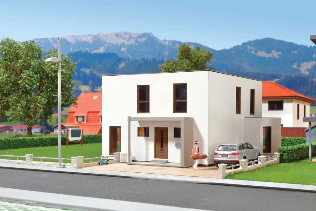 Lina Cube House with Terrace -- Polyplate Kit - 11.9 x 13.9 x 7.4cm, HO, Kibri 38339
