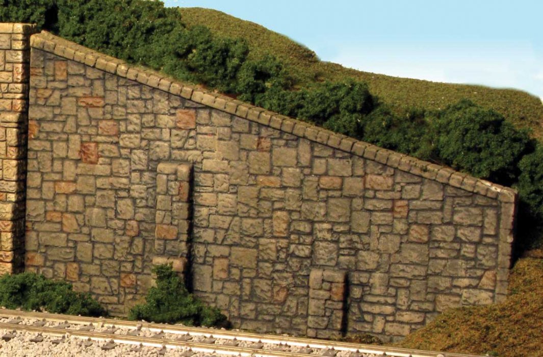 Bridge Abutment Wing Walls -- Random Stone pkg(2), HO, Monroe Models 105