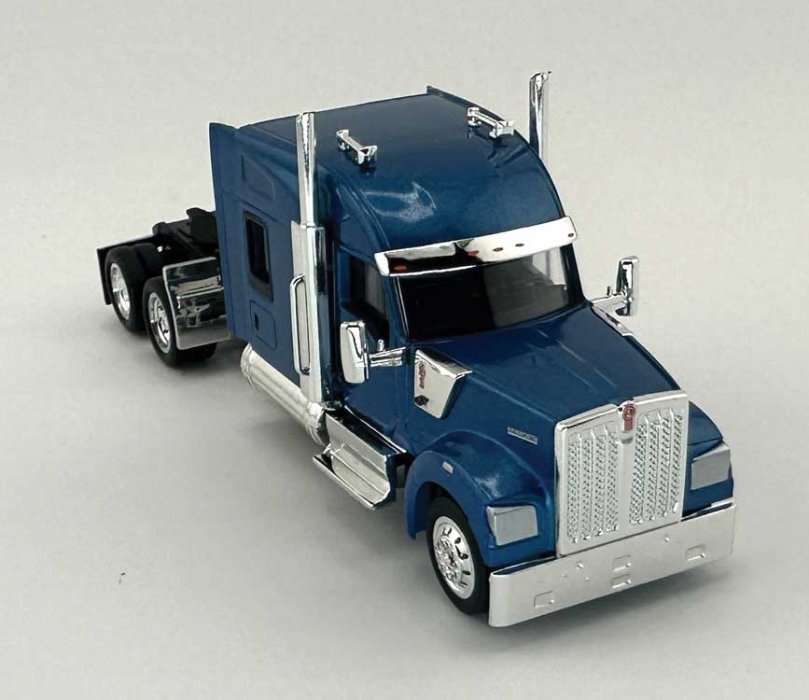 Kenworth 990 Stand-Up Sleeper-Cab Semi Tractor - Assembled -- Metallic Blue, HO, HO Logistics Replicas 990065