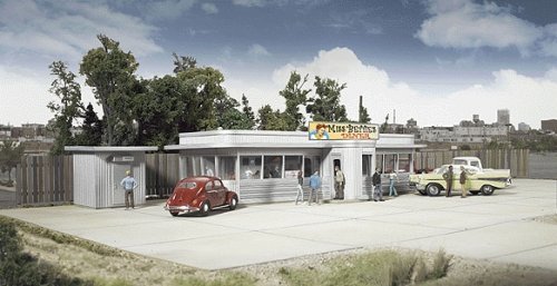 Miss Bettie`s Diner -- Kit - 6-5/8 x 3 x 1-5/8` 15.2 x 7.6 x 4.1cm, HO, Walthers Cornerstone 2909
