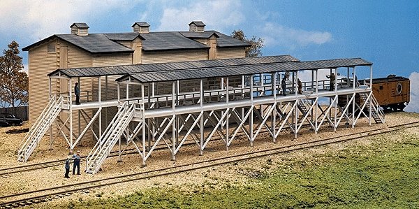 Ice House & Icing Platform -- Kit - Overall: 9-7/8 x 3-3/4′ 25 x 9.5cm, N, Walthers Cornerstone 3245