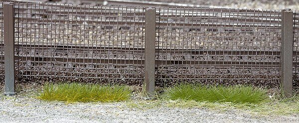 Grass Tufts and Strips 1/4′ 0.6cm Tall -- Summer, 18 of Each, HO, Walthers SceneMaster 1103