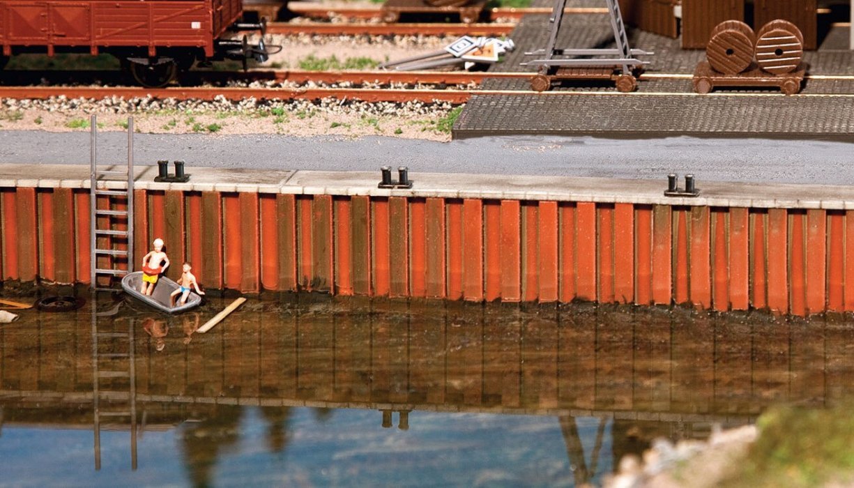 Harbor Wall - 20-1/4 x 5/8 x 1-5/8 51.4 x 1.6 x 4.2cm -- Kit - pkg(2) Combined Length up to, HO, Walthers SceneMaster 4150