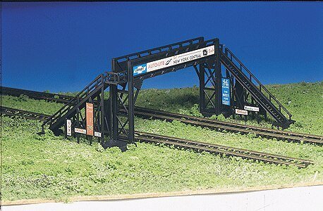 Plasticville Classic Kit -- Pedestrian Foot Bridge, HO, Bachmann Industries 45172