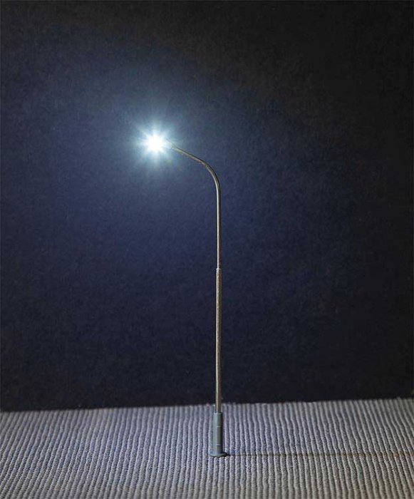 Whip-Style LED Street Light -- 3-3/4′ 9.5cm Tall, HO, Faller Gmbh 180200