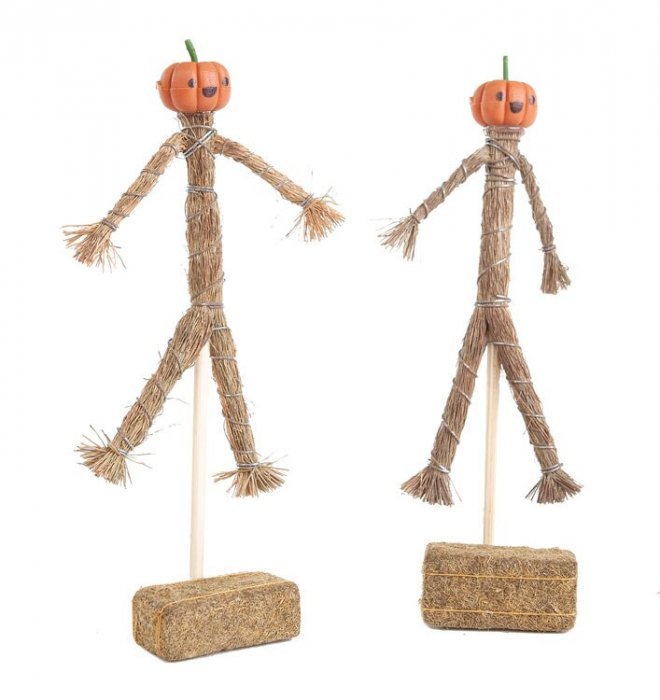 Pumpkin Scarecrows and Hay Bales -- 2 of Each, 3′ 7.6cm Tall, All Scales, JTT Miniature Tree 95723