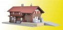 Surava Wooden Depot w/LED Light -- Kit - 12-3/16 x 5-1/2 x 4-1/2′ 31 x 14 x 11.5cm, HO, Kibri 39519