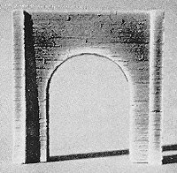 Single Track Tunnel Portal -- Concrete - 2-3/4 x 2-1/2′ 6.9 x 6.2cm, N, Pre-Size Model Specialities 213
