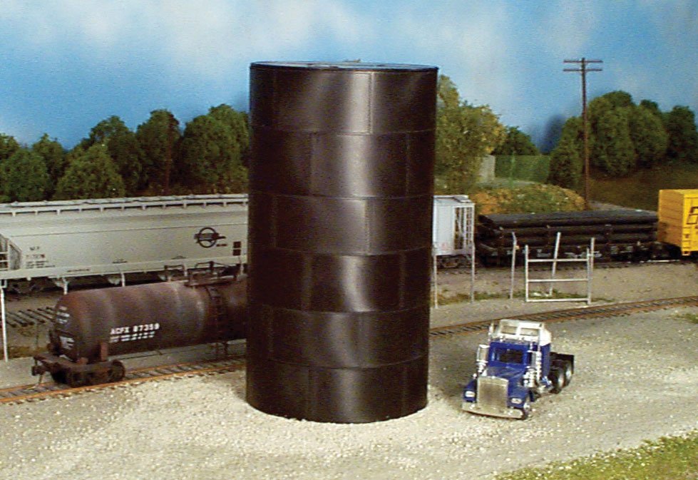 Flat Top Water/Oil Tank -- Kit - Scale Height 43′ 13.1m, HO, Rix Products 501