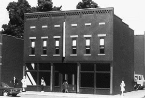 Appliance Mart -- Kit - 5-1/4 x 5′ 13.4 x 12.8cm, HO, Smalltown USA 6020