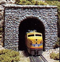 Single-Track Tunnel Portal (Hydrocal Plaster Casting) -- Random Stone, HO, Woodland Scenics 1255