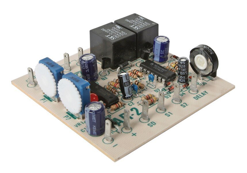 AR-2 Automatic Reverse -- With Adjustable Delay, All Scales, Circuitron 5401