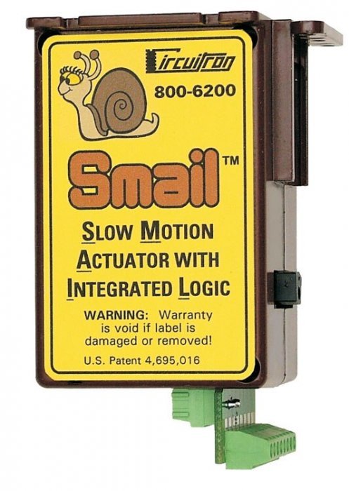 Smail(TM) 6-Pack -- Turnout, Accessory and Signal Actuator with Internal Drivers and DCC, All Scales, Circuitron 6206