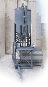 Grain Surge Bin -- Kit - 1-1/2 x 1-1/2 x 9′ 3.8 x 3.8 x 22.7cm, HO, Walthers Cornerstone 2935