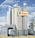 Medusa Cement Company -- Kit - 9 x 7 x 11′ 22.5 x 17.5 x 27.5cm, HO, Walthers Cornerstone 3019