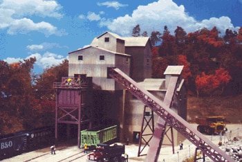Glacier Gravel Company -- Kit - 9-3/8 x 11 x 10-1/4′ 23.8 x 27.9 x 26cm, HO, Walthers Cornerstone 3062