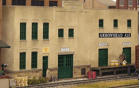 Arrowhead Ale Background Building -- Kit - 12-1/4 x 4-5/8 x 2-1/8′ 31.1 x 11.7 x 5.4cm, HO, Walthers Cornerstone 3193