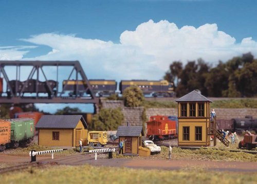 Trackside Structures Set -- Kit - Three structures and accessories, N, Walthers Cornerstone 3852