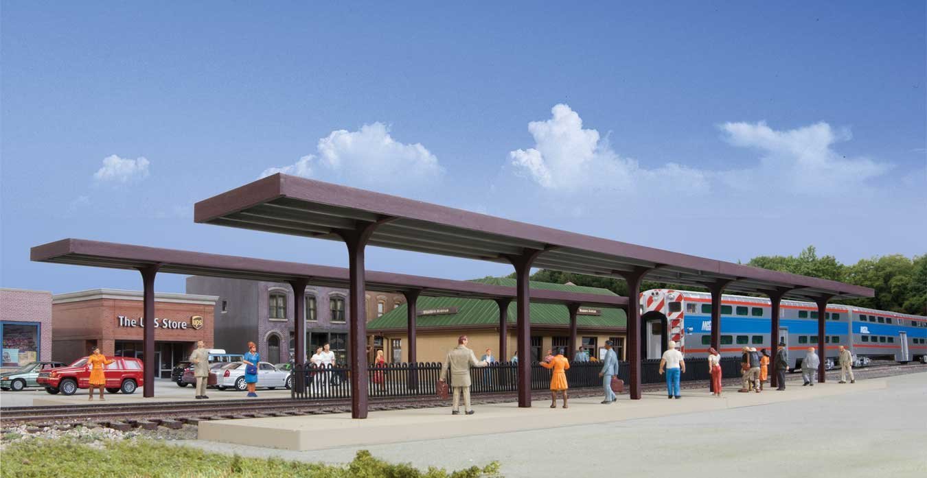 Suburban Station Platforms -- Kit pkg(4) - Each: 16 x 1-5/8 x 2′ 40.6 x 4.1 x 5.1cm, HO, Walthers Cornerstone 4099