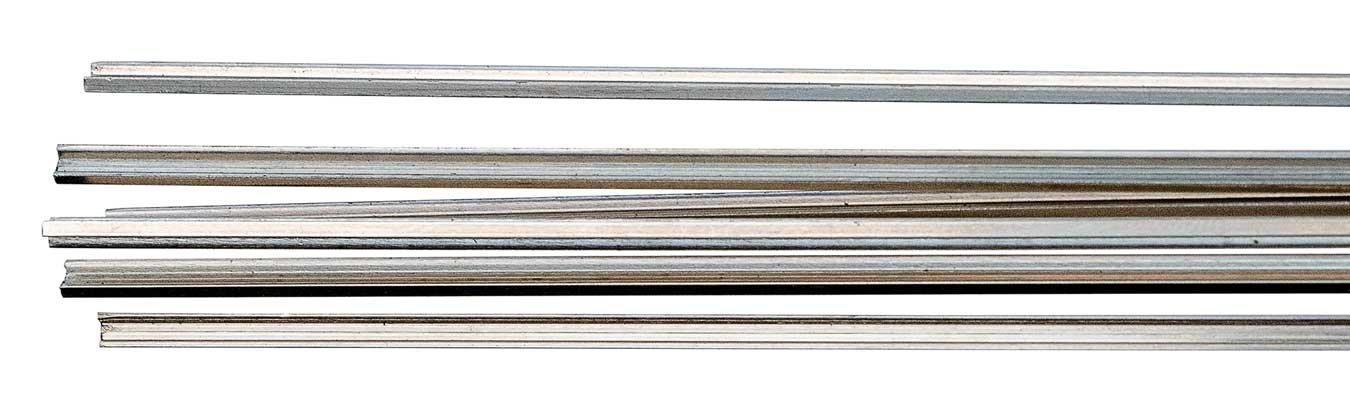 Code 70 Nickel Silver Rail pkg(17) -- Each Section: 36` 91.4cm Total Length: 51` 15.5m, HO, WalthersTrack 70000