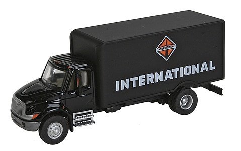 International(R) 4900 Single-Axle Box Van - Assembled -- International (black), HO, Walthers SceneMaster 11292