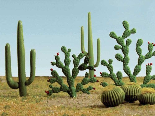 Mixed Cactus pkg(15) -- Height: 1/4 to 2-1/2′ .6 to 6.4cm, HO, Bachmann Industries 32513