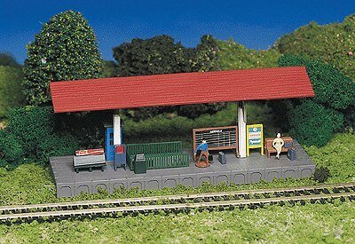 Plasticville Classic Kit - Station Platform -- 2-1/8 x 7′ 5.5 x 18cm, HO, Bachmann Industries 45194