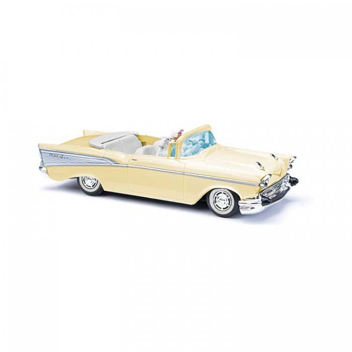 1957 Chevrolet Bel Air Convertible - Assembled -- Top Down (pale yellow, silver, with Driver , HO, Busch Gmbh & Co Kg 45060