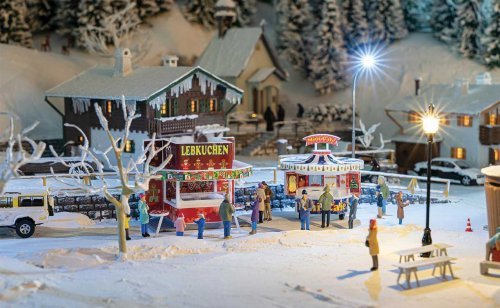 Christmas Market Stall 2-Pack -- Kit - 1-15/16 x 1-15/16 x 1-11/16′ and 1-11/16 x 1-11/16 x 1-3/4, HO, Faller Gmbh 134001
