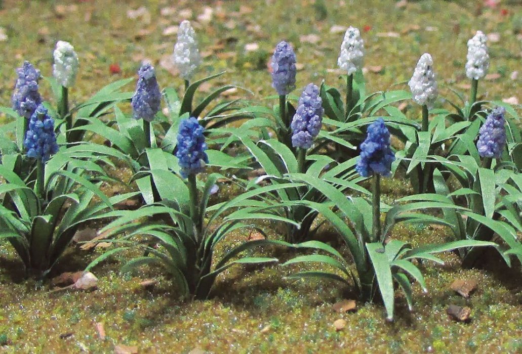 Grape Hyacinth (Muscari) pkg(32), HO, JTT Miniature Tree 95598