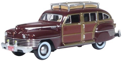 1942 Chrysler Town and Country Station Wagon - Assembled -- Regal Maroon Woody, HO, Oxford Diecast 87CB42001
