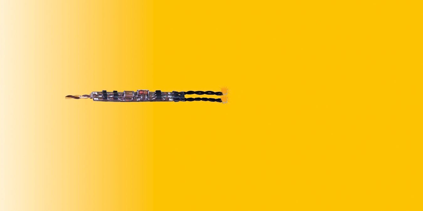 LED w/Wires & Resistor -- Yellow, 1/16 x 1/32′ 1.6 x .8mm pkg(5), All Scales, Viessmann Modellspielwaren 5270
