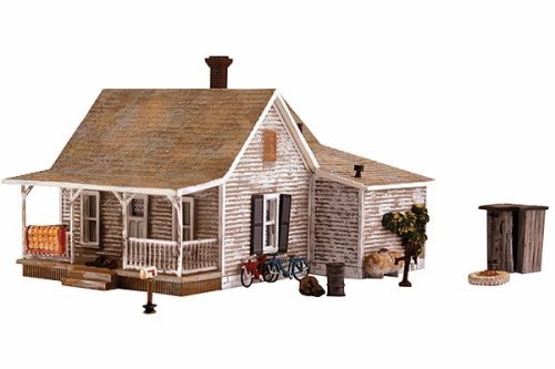 Old Homestead - Built-&-Ready Landmark Structures(R) -- Assembled - 3-3/4 x 5-7/16′ 9.5 x 13.8c, HO, Woodland Scenics 5040