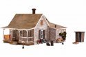 Old Homestead - Built-&-Ready Landmark Structures(R) -- Assembled - 3-3/4 x 5-7/16′ 9.5 x 13.8c, HO, Woodland Scenics 5040