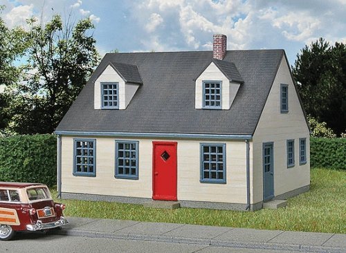 Cape Cod House -- Kit - 4-1/4 x 3-5/8 x 3′ 10.7 x 9.2 x 7.6cm, HO, Walthers Cornerstone 3776