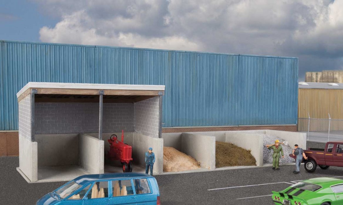 Bulk Material Storage -- Kit - 8-7/16 x 2-3/16 x 2-7/16′ 21.3 x 5.5 x 6.1cm, HO, Walthers Cornerstone 4139