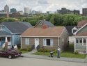 Postwar Prefab House -- Kit - 4-1/4 x 3-1/2 x 2-3/8′ 10.8 x 8.8 x 6cm, HO, Walthers Cornerstone 4152