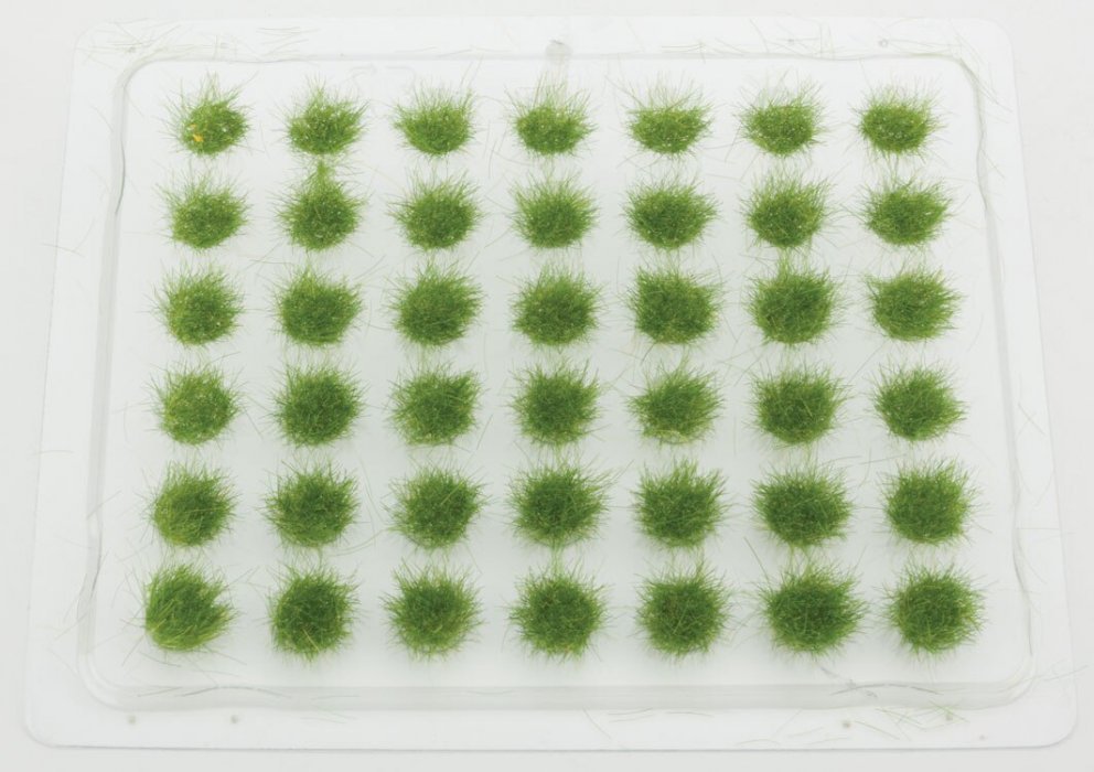 Grass Tufts - 1/4′ 0.6cm Tall -- Summer pkg(42), HO, Walthers SceneMaster 1111