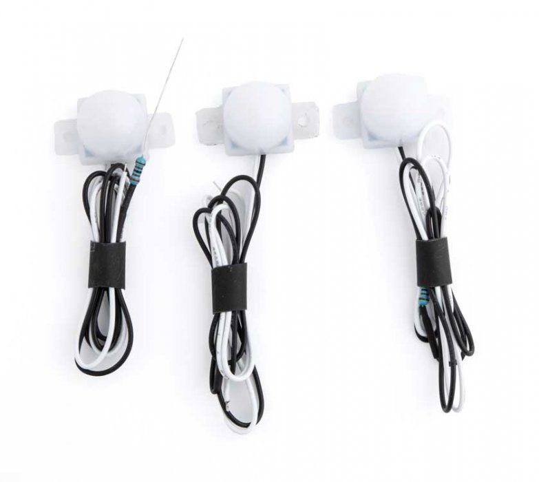 LED Dome Building Light 3-Pack -- Warm White, All Scales, Walthers SceneMaster 4870