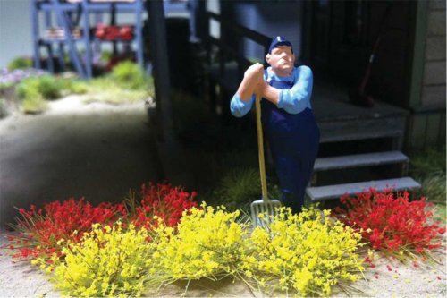 Grass Tufts - SceneScapes(R) -- Yellow, Red 3/8′ 1cm Tall Fibers pkg(50), All Scales, Bachmann Industries 31045