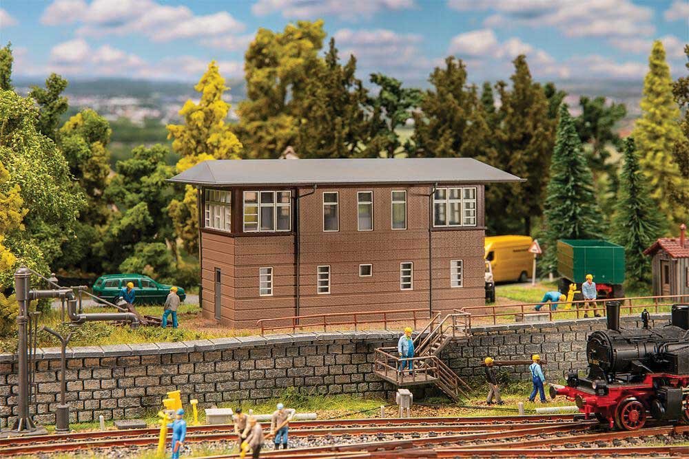 Brick Signal Box (Interlocking Tower) -- Kit - 6-1/2 x 3-1/4 x 3-1/8′ 16.5 x 8.3 x 8cm, HO, Faller Gmbh 191824
