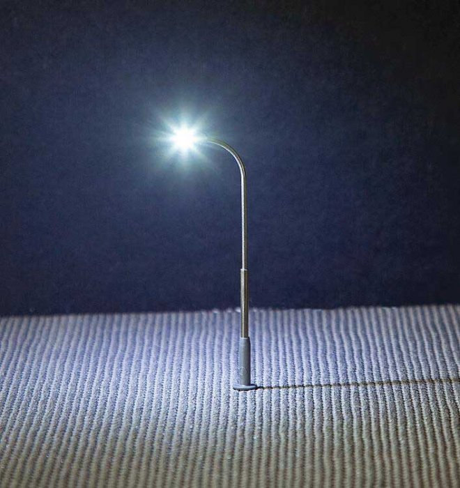 LED Streetlight - Lamp Post -- Adjustable height up to 2-9/16′ 6.5cm tall pkg(1), N, Faller Gmbh 272220