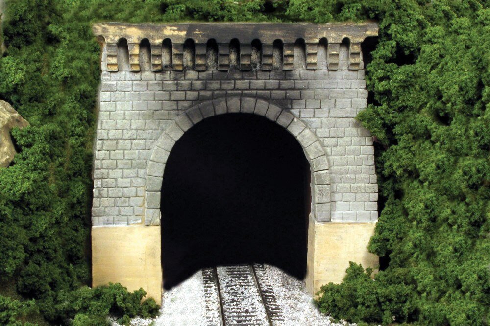 Single-Track Tunnel Portal -- Granite Gingerbread, HO, Monroe Models 131