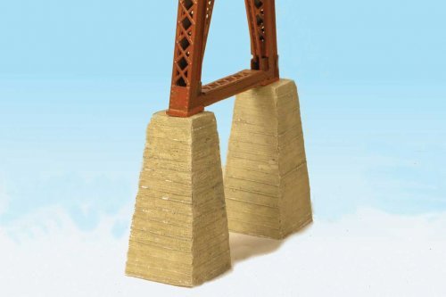 Pylon Bent Footing -- Board-Formed Poured Concrete, HO, Monroe Models 137