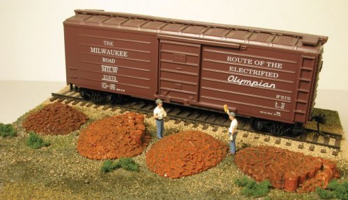 Railroad Tie Plate Piles, HO, Monroe Models 2107