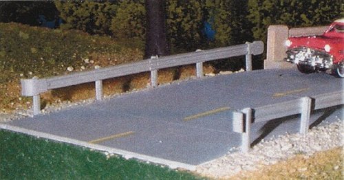 Highway Guardrail -- 18′ 45.7cm Total, HO, Pikestuff 12