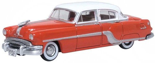 1954 Pontiac Chieftain 4-Door Sedan - Assembled -- Coral Red, Winter White, HO, Oxford Diecast 87PC54004
