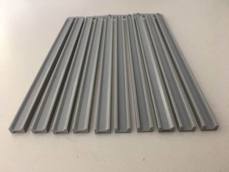 Overpass Beams -- 50′ 15.2m Sections pkg(10), HO, Rix Products 105