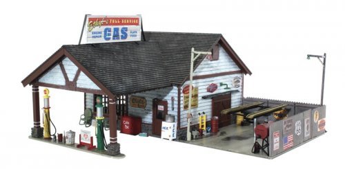 Ethyl′s Gas & Service - Built-&-Ready Landmark Structures(R) -- Assembled, Pre-Installed LED Ligh, N, Woodland Scenics 4935
