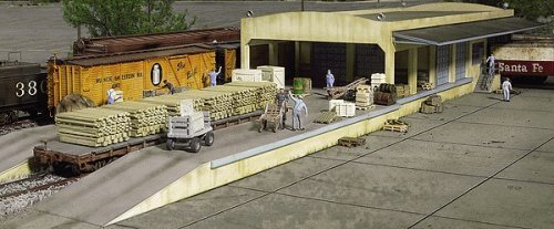Open Air Transload Building -- Kit - 25 x 5-1/4 x 3′ 63.5 x 13.3 x 7.6cm, HO, Walthers Cornerstone 2918
